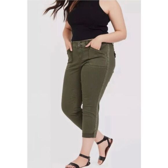 ✨Torrid Aviator Utility Crop Sz 14 Pants Army Green✨ - Picture 1 of 11